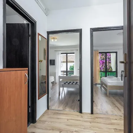 Pjescana Uvala 7349a *